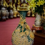 Lọ tỳ bà vẽ vàng men lục