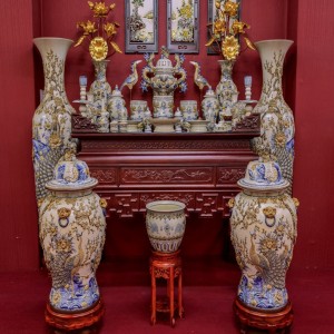 Bộ đồ thờ Men rạn truyền thống
