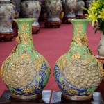 Lọ tỏi men xanh ngọc vẽ vàng 24k