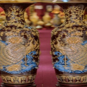 Lọ lộc bình họa tiết công đào men nâu vẽ vàng