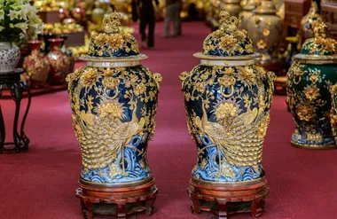 Chóe bầy họa tiết công đào