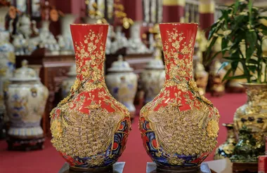 Lọ tỏi men đỏ vẽ vàng 24k