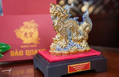 Kim Long Thịnh Vượng men rạn vẽ vàng nhỏ
